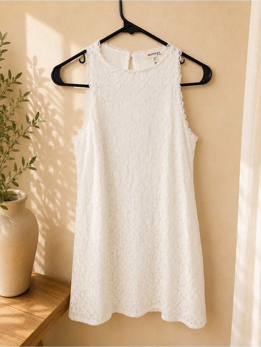 White Lace Sleeveless Shift Dress by Monteau